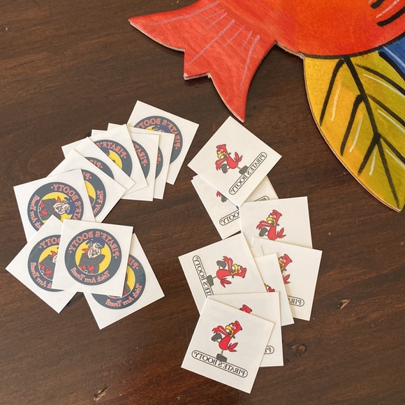 Halloween Pirate’s Booty temporary tattoos “trick arrr treat” pirate & parrot - Picture 5 of 9